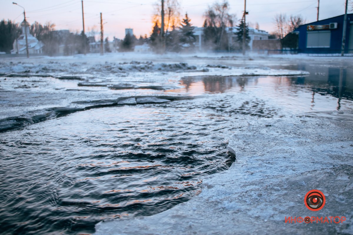 Тротуары превращаются в каток Тротуары превращаются в каток