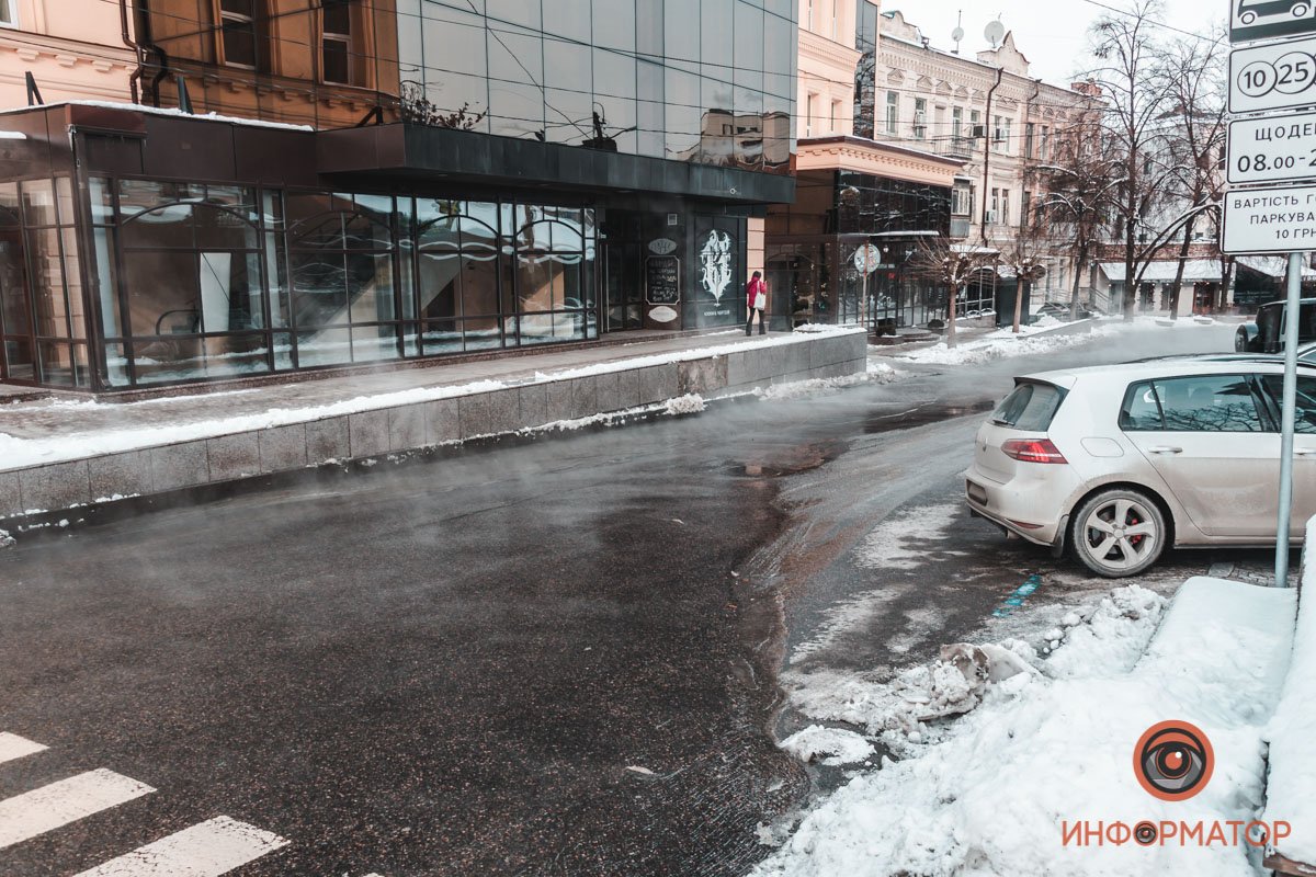 Дороги покрываются льдом Дороги покрываются льдом