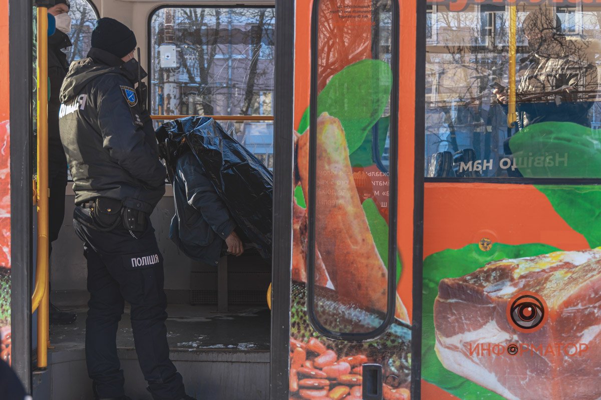 К месту прибыли СОГ и СМЭ