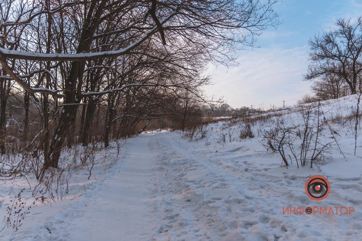 Классно снег хрустит под ногами