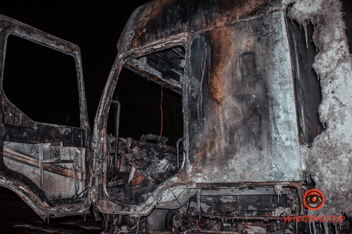 Тягач сильно пострадал