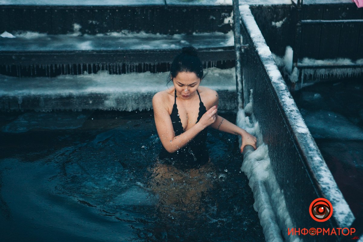 На улице, кстати, -12 На улице, кстати, -12