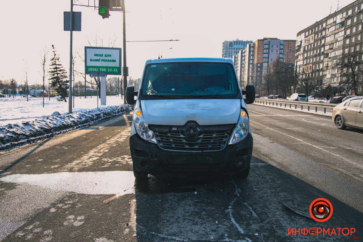 В ДТП участвуют 3 авто В ДТП участвуют 3 авто