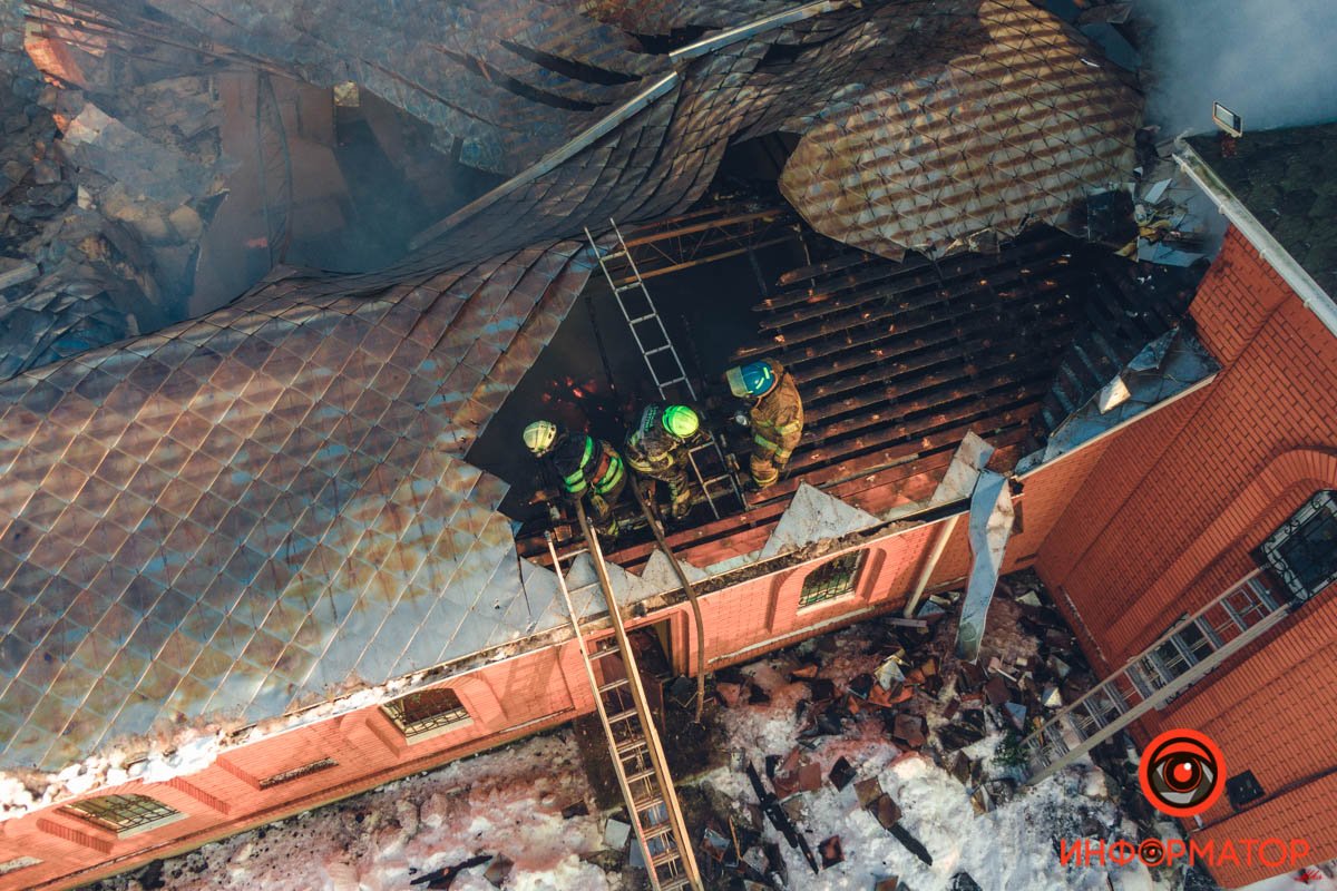 Горела крыша и перекрытия Горела крыша и перекрытия