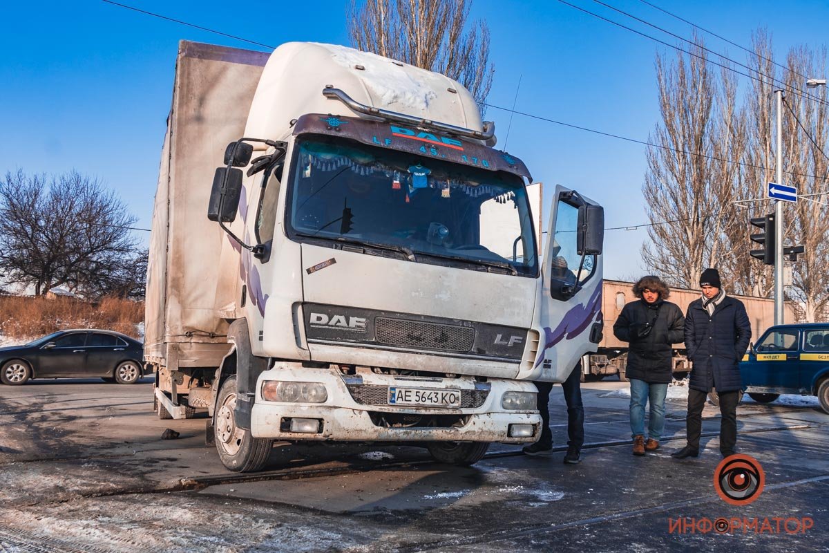 На место вызвали эвакуатор На место вызвали эвакуатор