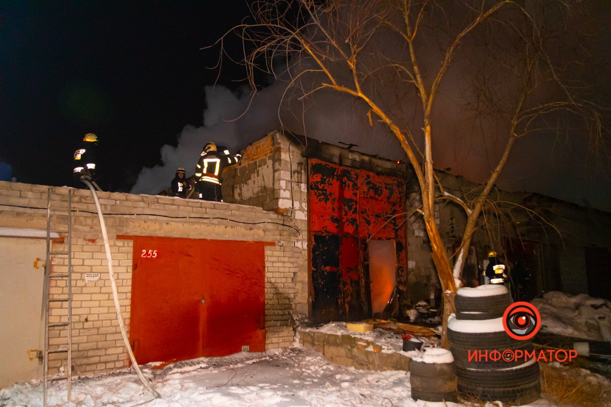 Горят гаражи в кооперативе Горят гаражи в кооперативе