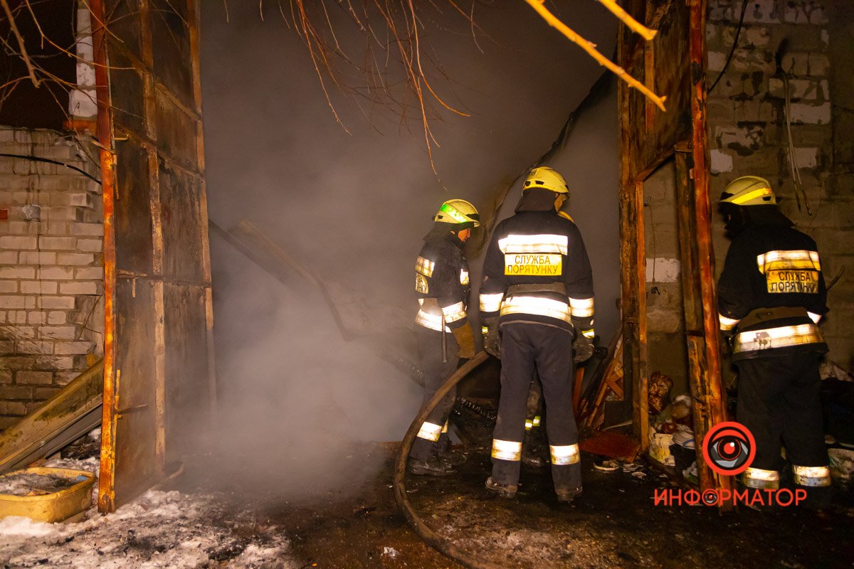 Гаражи использовали в качестве складских помещений Гаражи использовали в качестве складских помещений