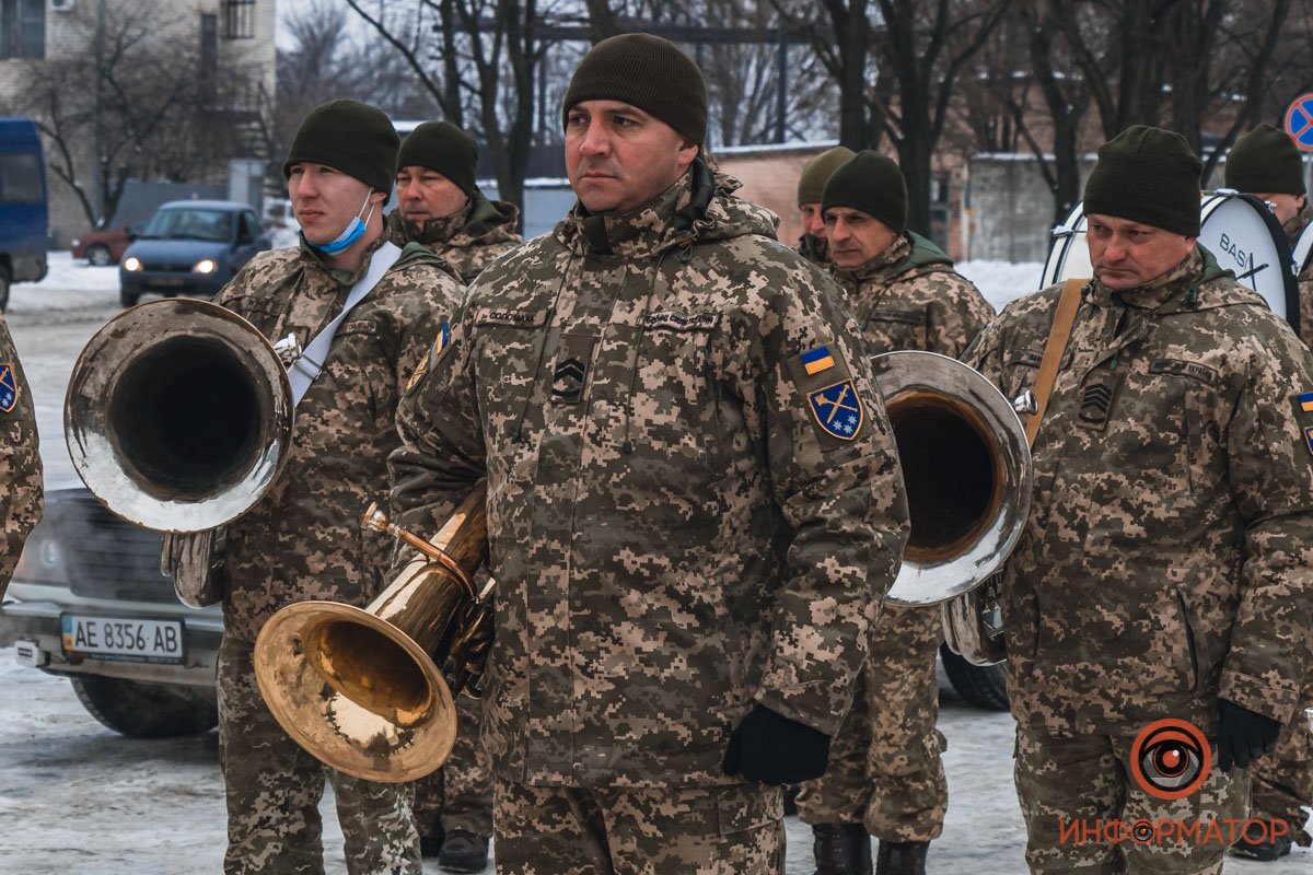 Ровно шесть лет назад от неиссякаемых вражеских обстрелов упала диспетчерская вышка