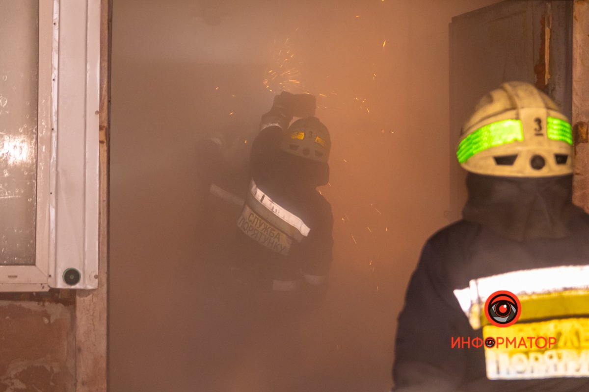 Не во все помещения у сотрудников ГСЧС был свободный доступ, пришлось использовать специнструмент Не во все помещения у сотрудников ГСЧС был свободный доступ, пришлось использовать специнструмент