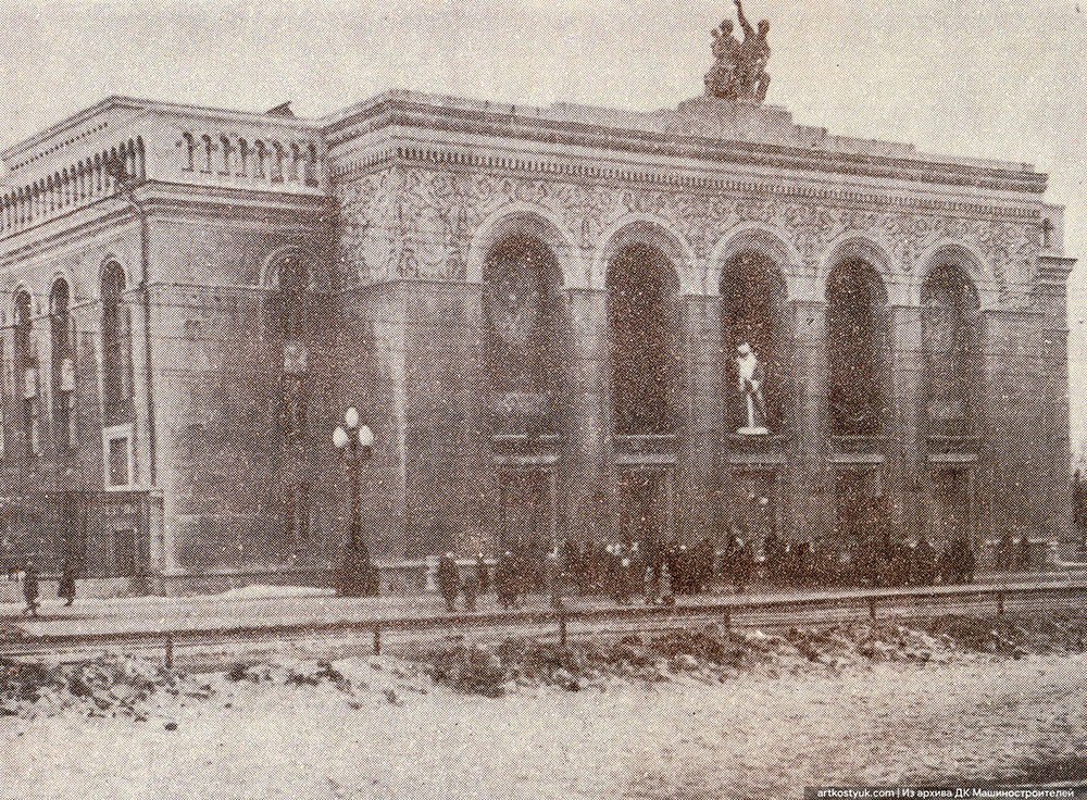 Почему улица Рабочая в Днепре так называется и что важного там находится 8