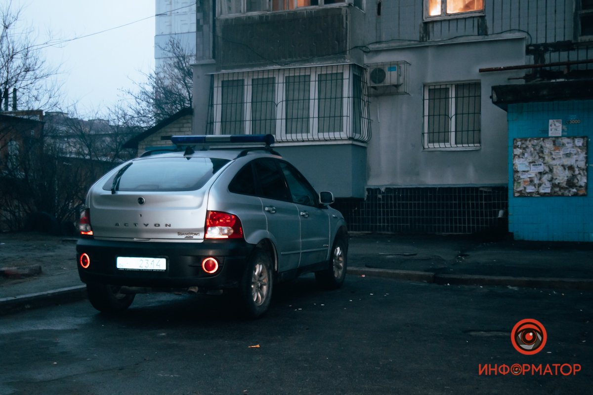 В Днепре мужчина избил и порезал ножом брата: пострадавший пытался вылечиться сам, но умер 1