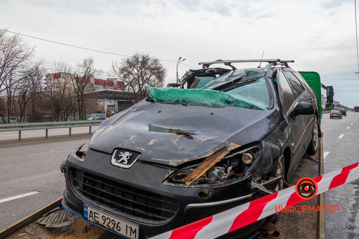 Водитель автомобиля чудом не пострадал