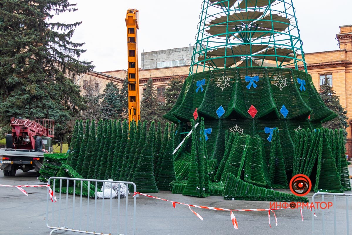 Она отправится "на покой", до следующего Нового года Она отправится "на покой", до следующего Нового года