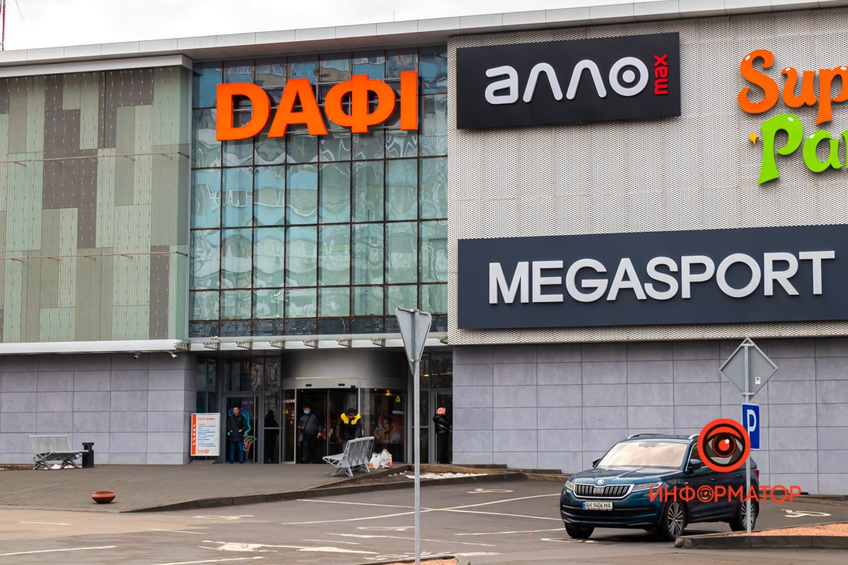 Кажется, даже сами ТЦ соскучились по очередям 