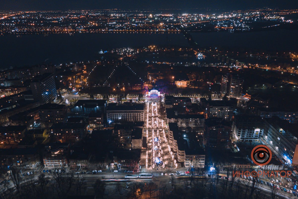 Ночной Днепр - совсем не тот, к которому мы привыкли Ночной Днепр - совсем не тот, к которому мы привыкли