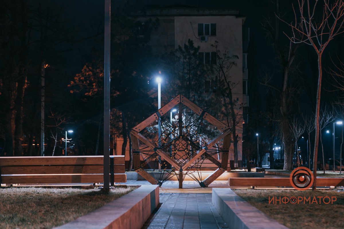 Зимой здесь почти никого не бывает. И дело не во времени суток Зимой здесь почти никого не бывает. И дело не во времени суток