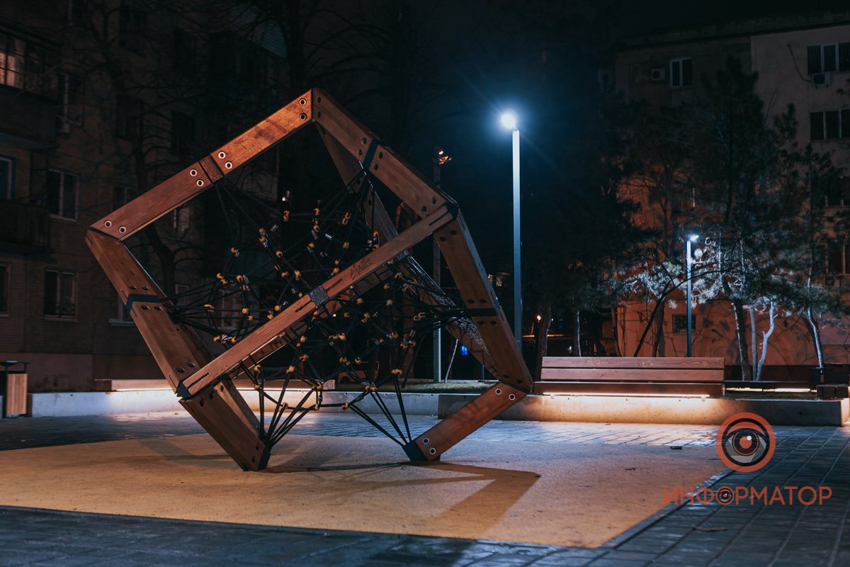 Пока это лишь уличный экспонат Пока это лишь уличный экспонат