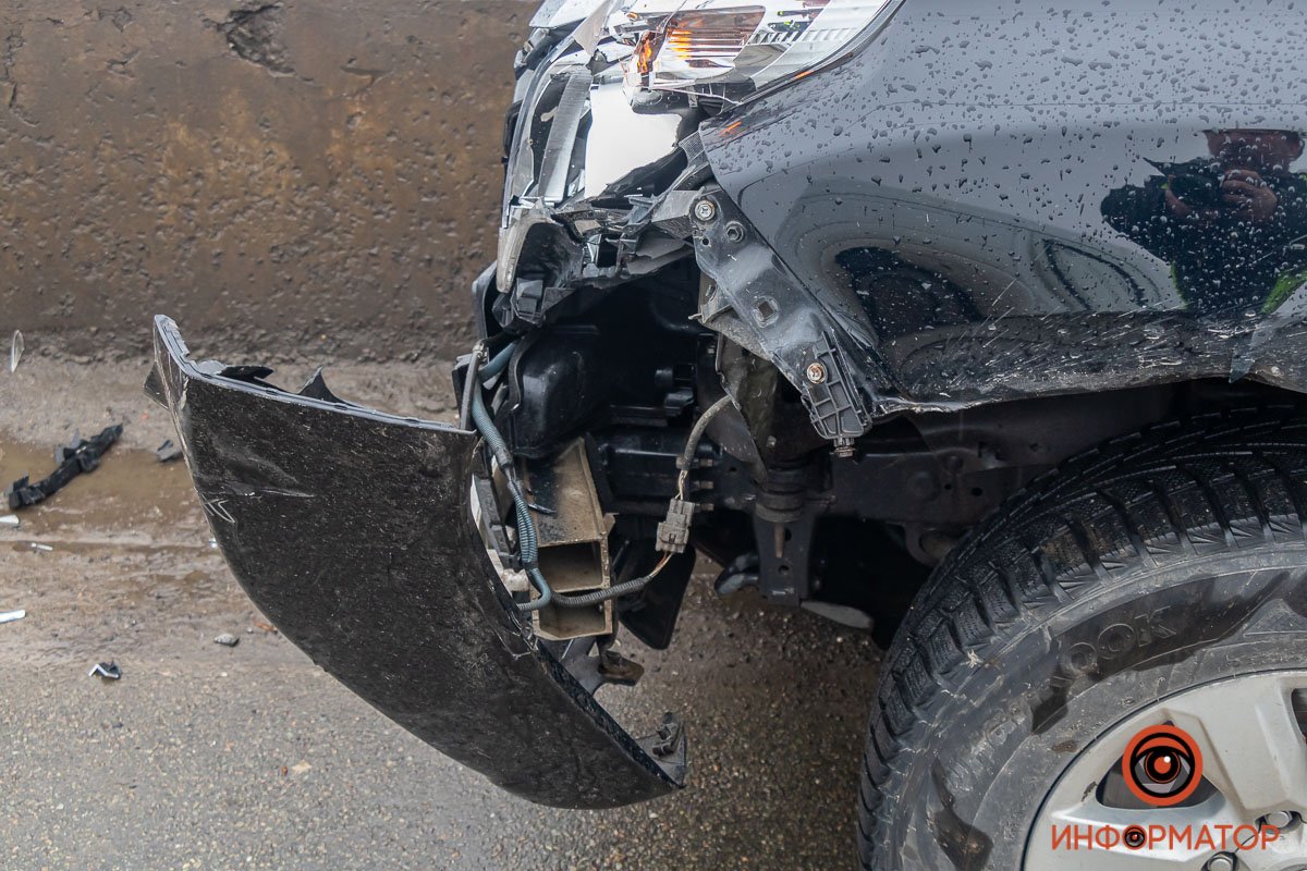 В трамвай въехало авто