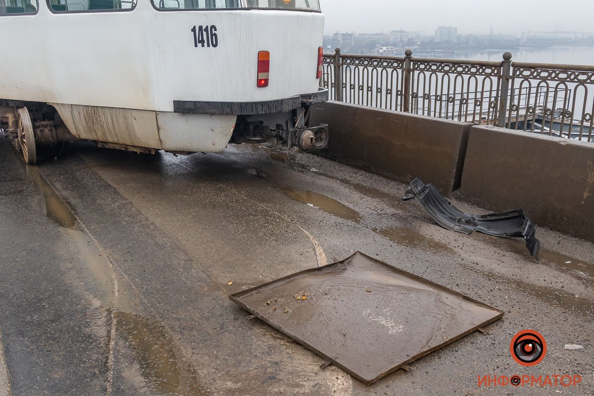 Детали устанавливаются 