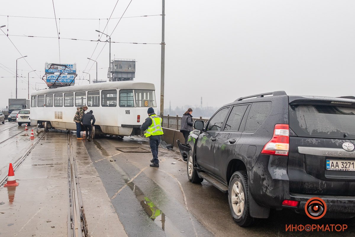 Трамваи стоят