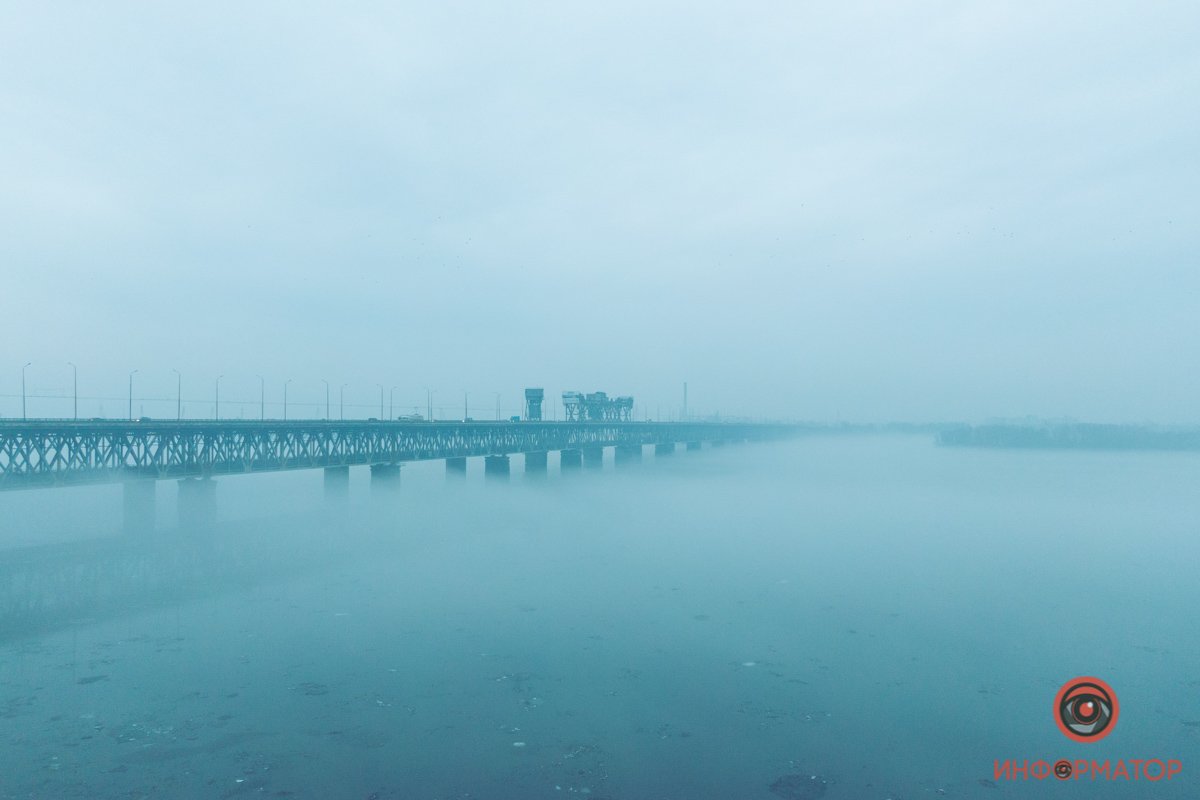 Город стал молочно-белым Город стал молочно-белым