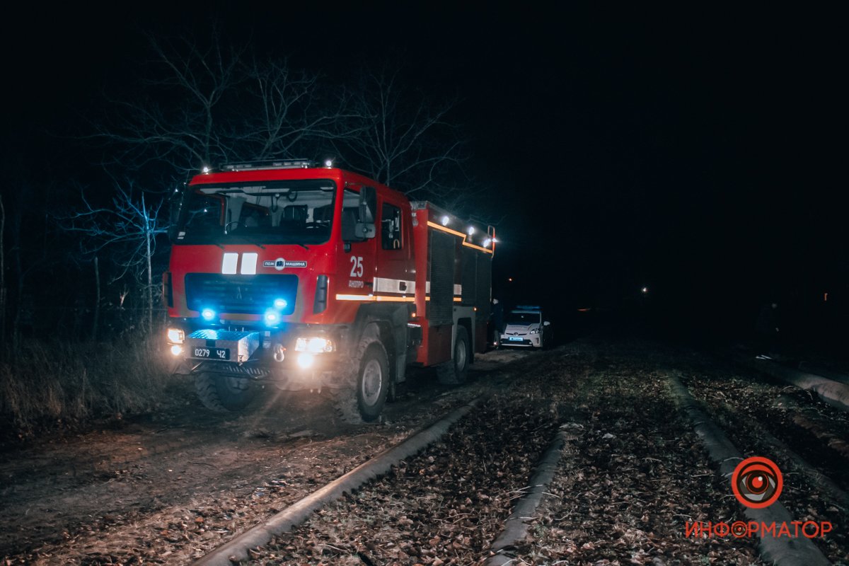 На место прибыли спасатели и полиция На место прибыли спасатели и полиция