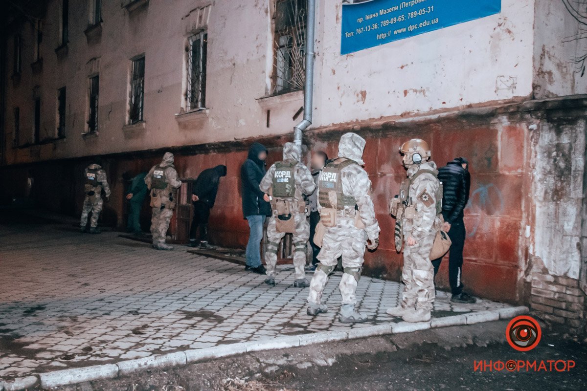 Предварительно, задержали 4 человек Предварительно, задержали 4 человек