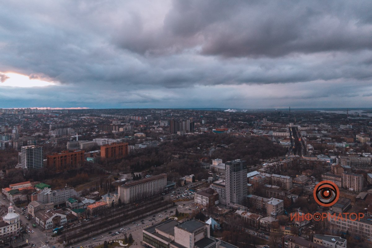 Город укрылся синтепоновым одеялком. Последуйте его примеру Город укрылся синтепоновым одеялком. Последуйте его примеру