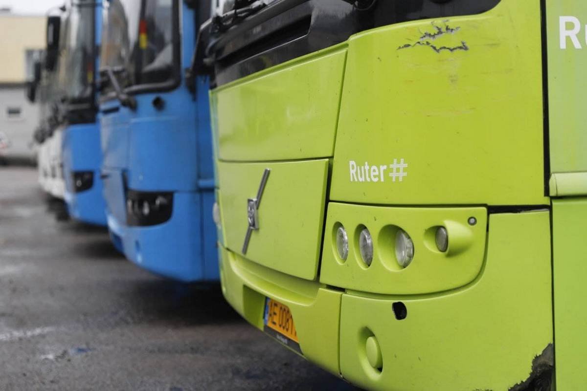 В 2021 году в Днепре привезли 17 больших автобусов