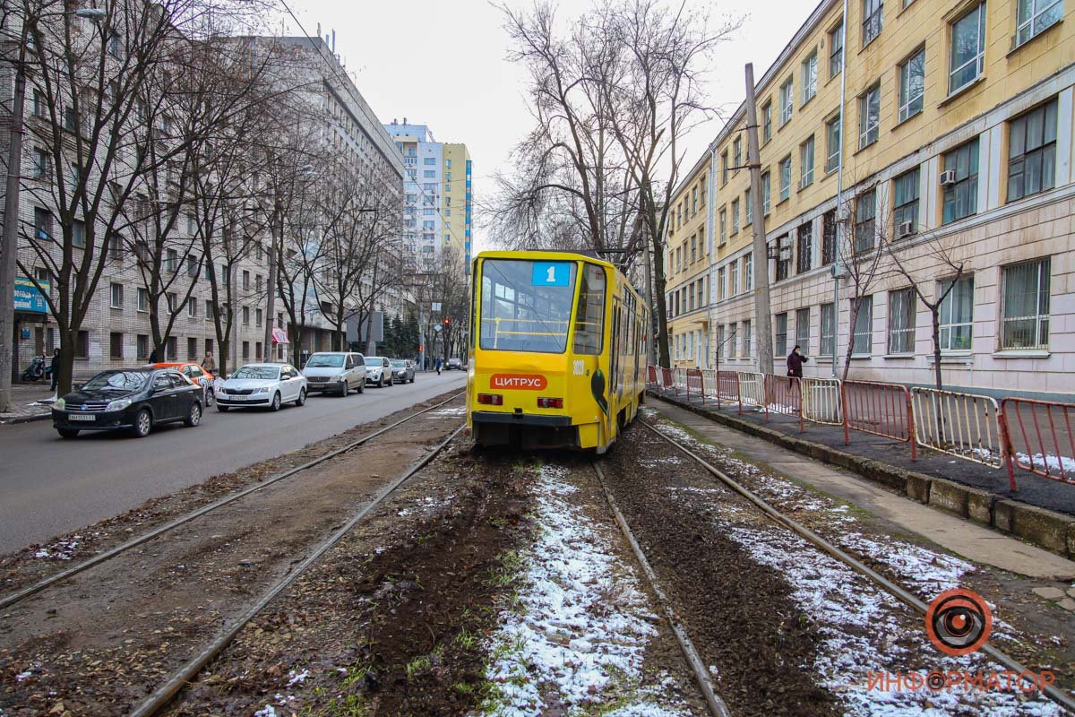 Флешмоб продолжается: в Днепре два трамвая почти одновременно сошли с рельсов 8
