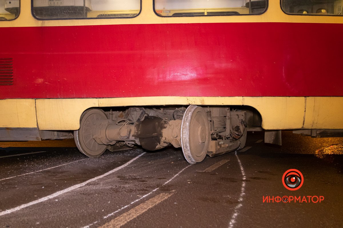 С рельсов сошла задняя колесная пара