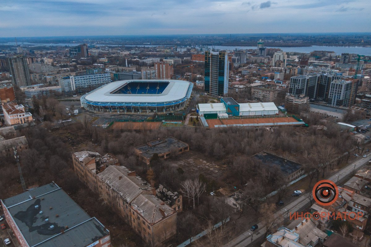 Ранее в этом месте находилось городское кладбище