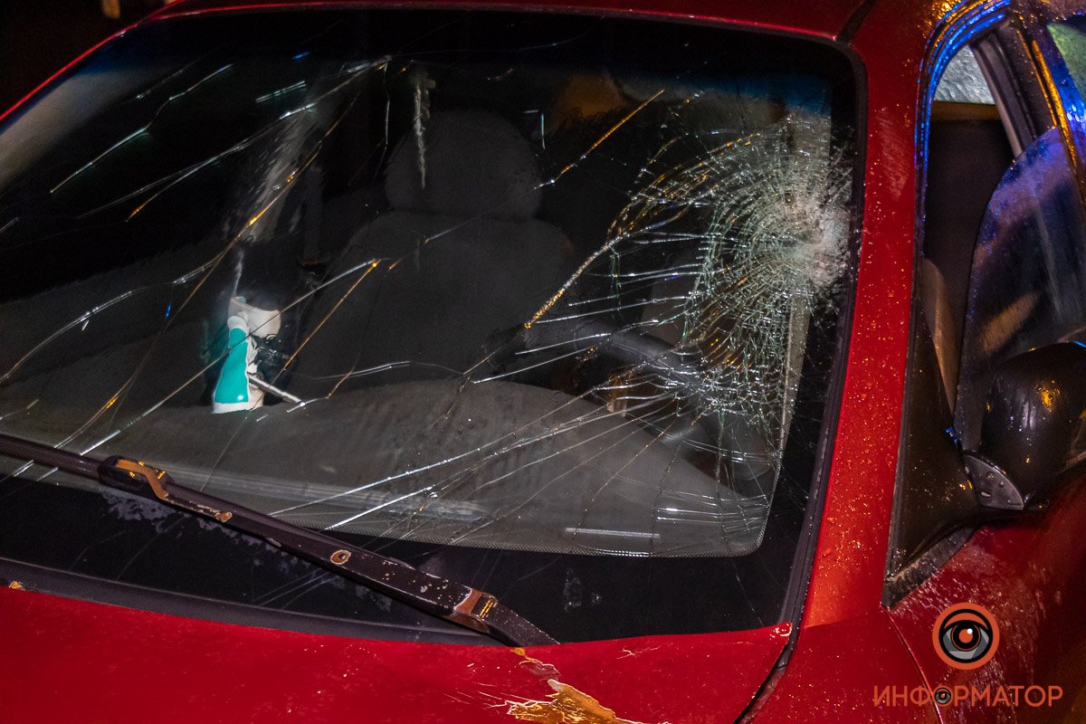 В Днепре на проспекте Нигояна мужчина попал под колеса Daewoo 4