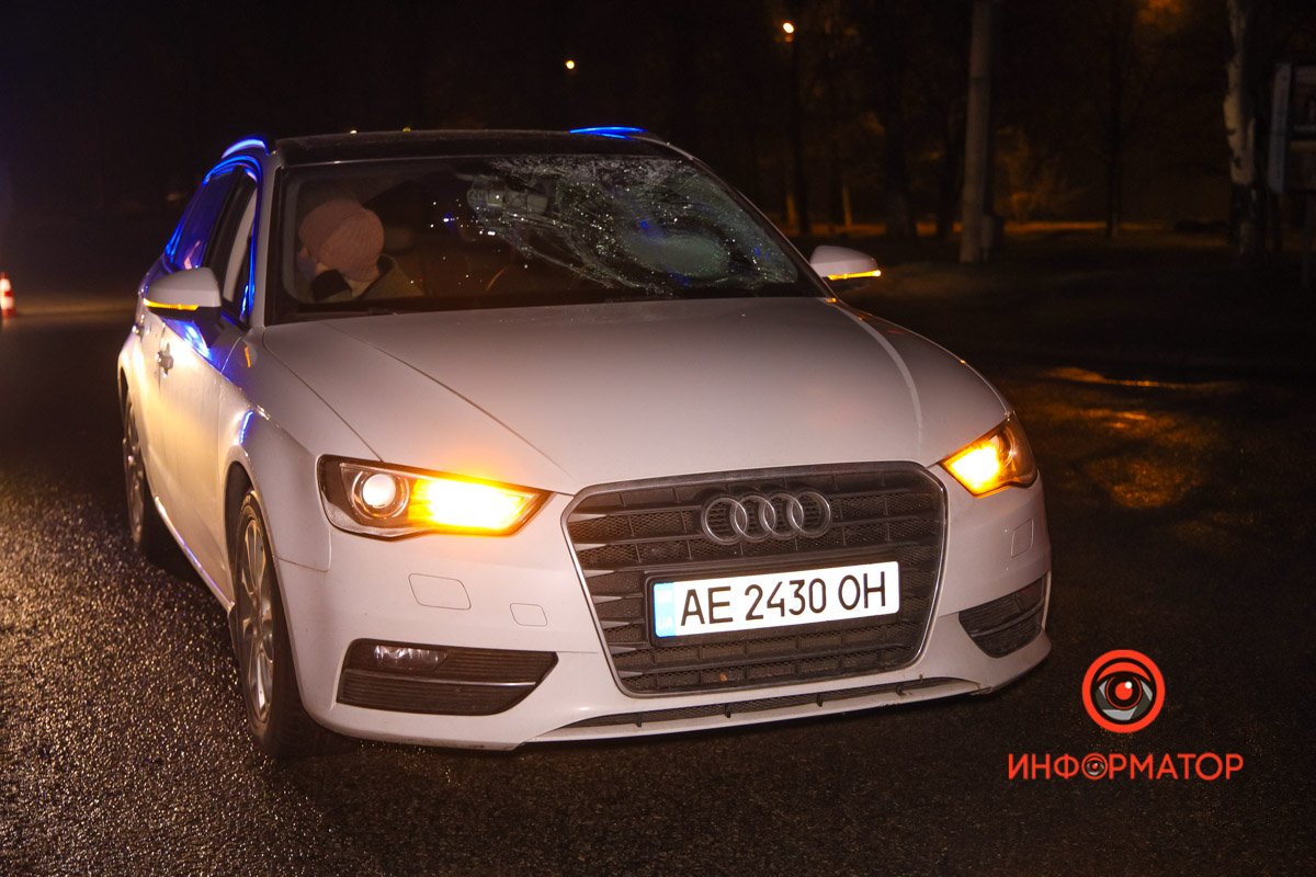 По словам водителя, мужчина был одет в черную куртку, а пешеходный переход плохо видно По словам водителя, мужчина был одет в черную куртку, а пешеходный переход плохо видно