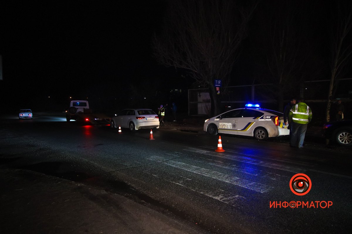 Пешехода забрала скорая, на момент приезда медиков он был в сознании Пешехода забрала скорая, на момент приезда медиков он был в сознании