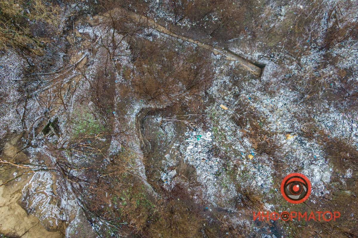 Наглядный пример того, к чему может привести фантик, выброшенный не в урну Наглядный пример того, к чему может привести фантик, выброшенный не в урну