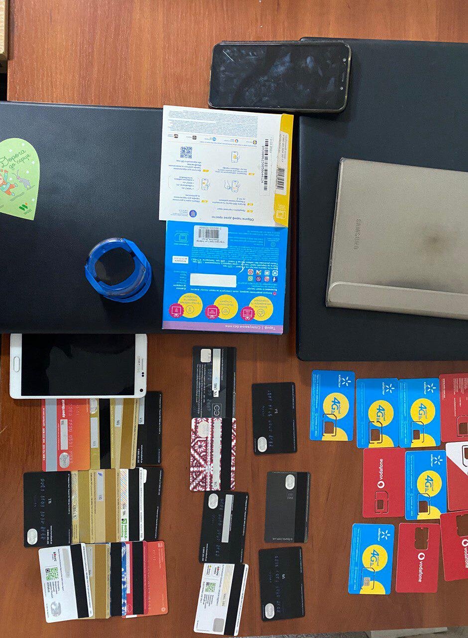 Женщина продавала косметику по 100-процентной предоплате Женщина продавала косметику по 100-процентной предоплате