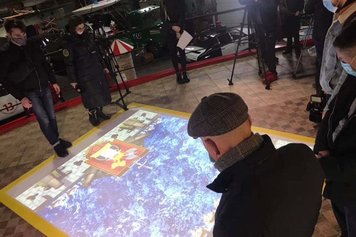 Интерактивный пол включает в себя свыше 70 игр Интерактивный пол включает в себя свыше 70 игр