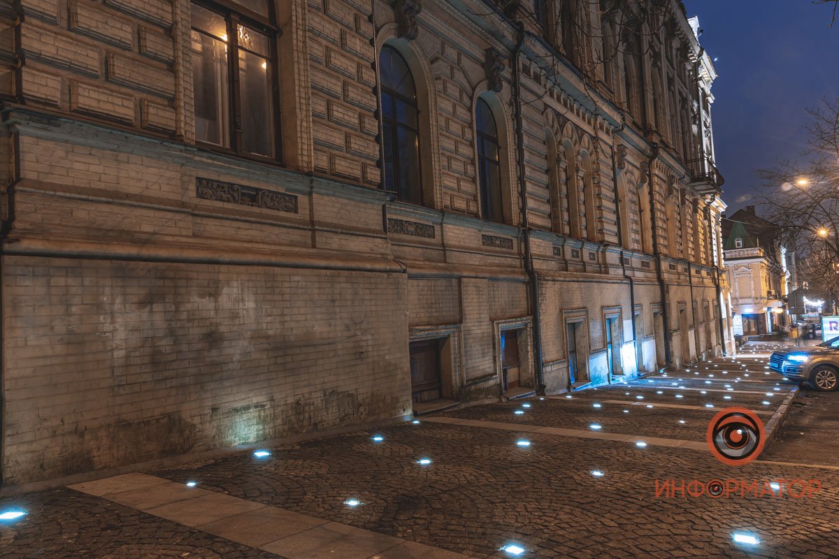 Боковая сторона осталась в тени