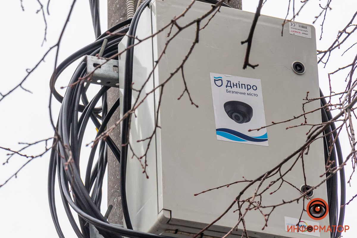 Были случаи, когда по камерам стреляли из пневматического оружия