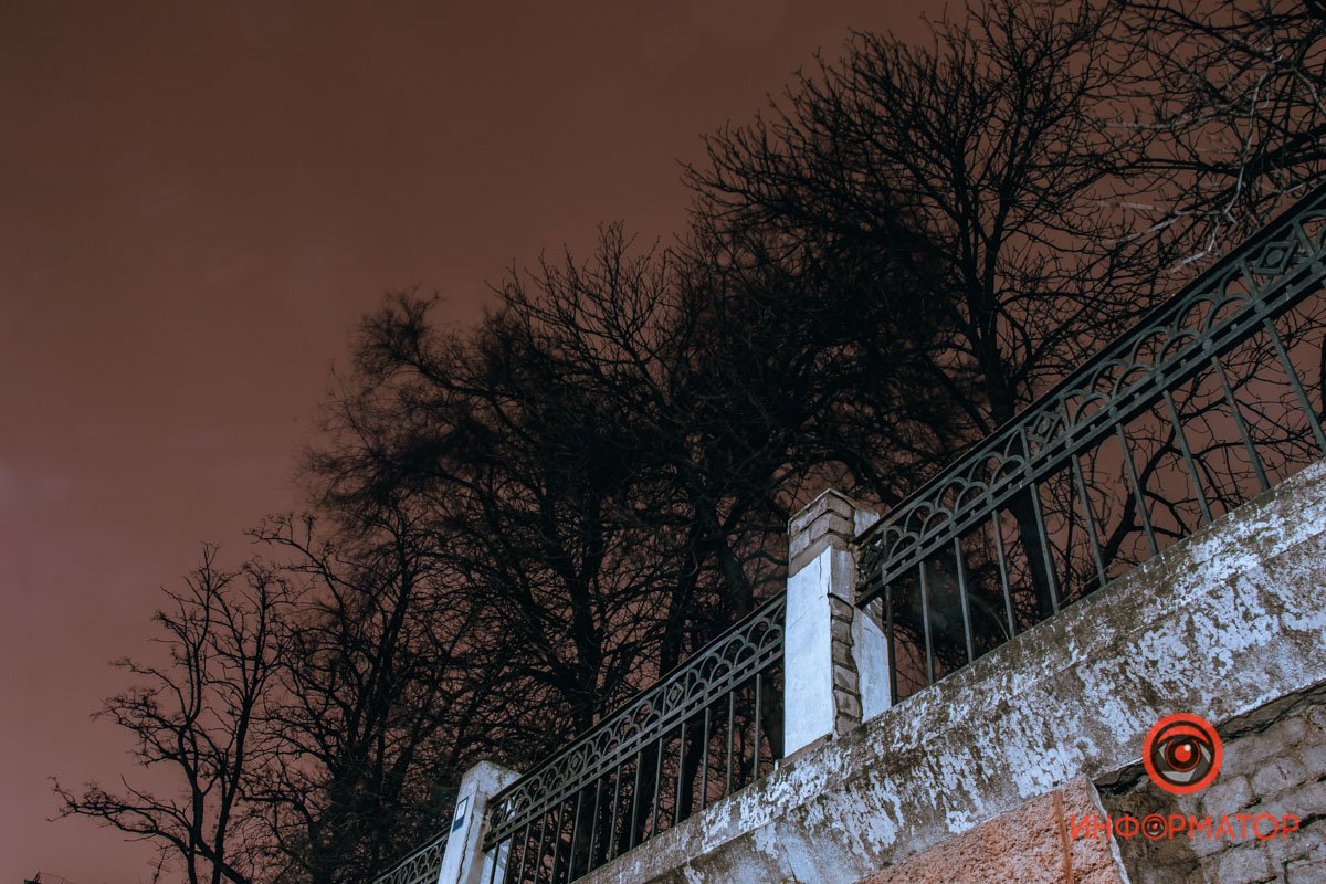 Немного выше