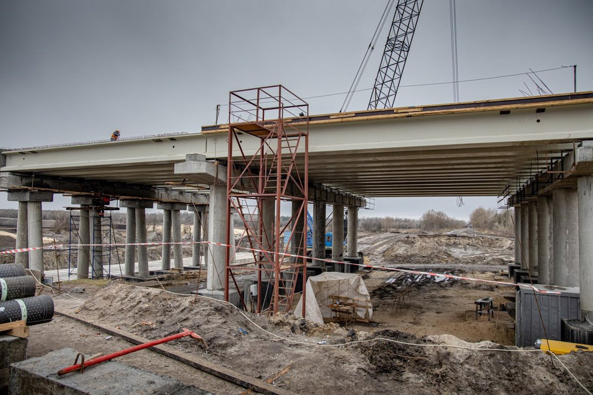 Уже смонтированы все 42 балки Уже смонтированы все 42 балки