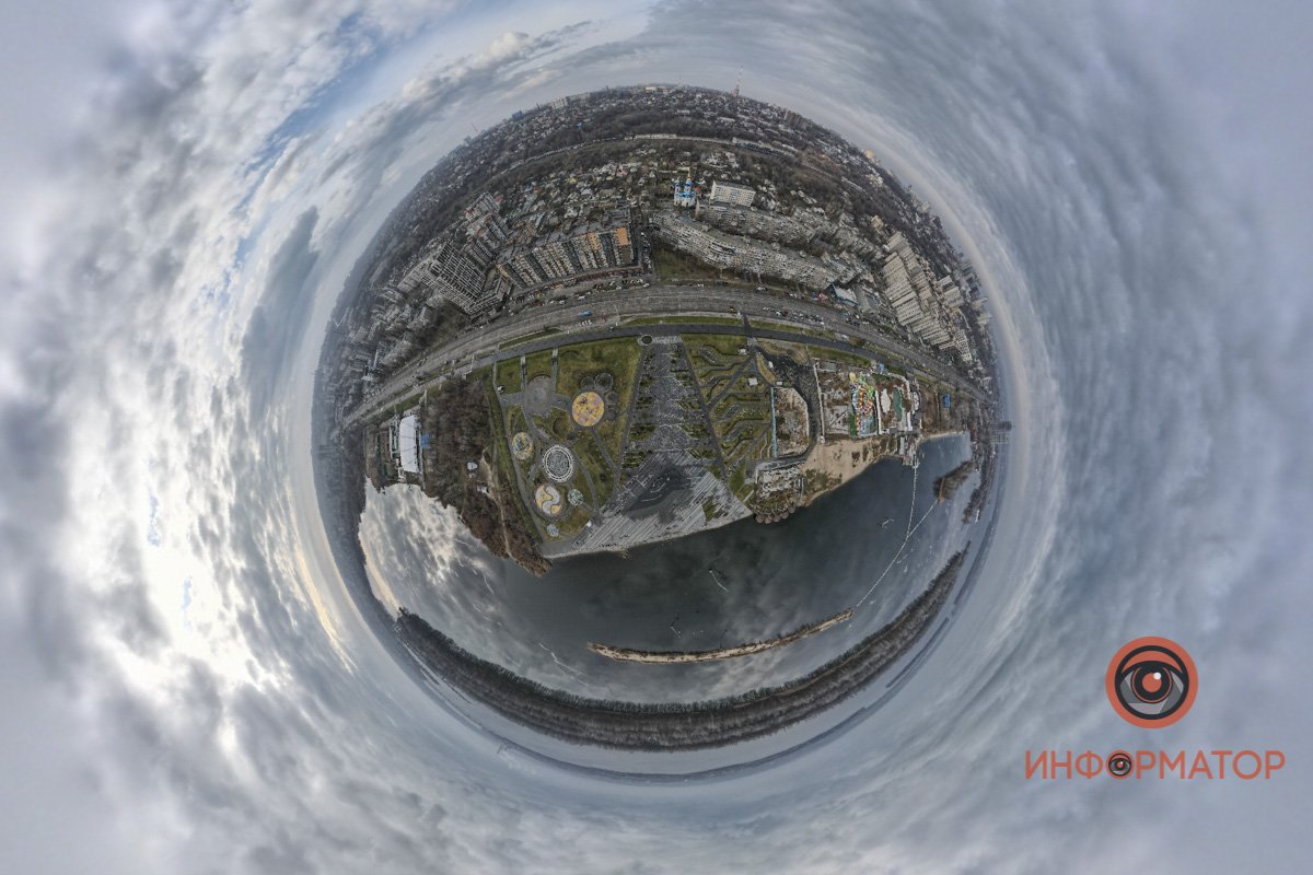 Серость - это не дождливое небо, это даже не мокрый асфальт... Это в голове красок не хватает Серость - это не дождливое небо, это даже не мокрый асфальт... Это в голове красок не хватает