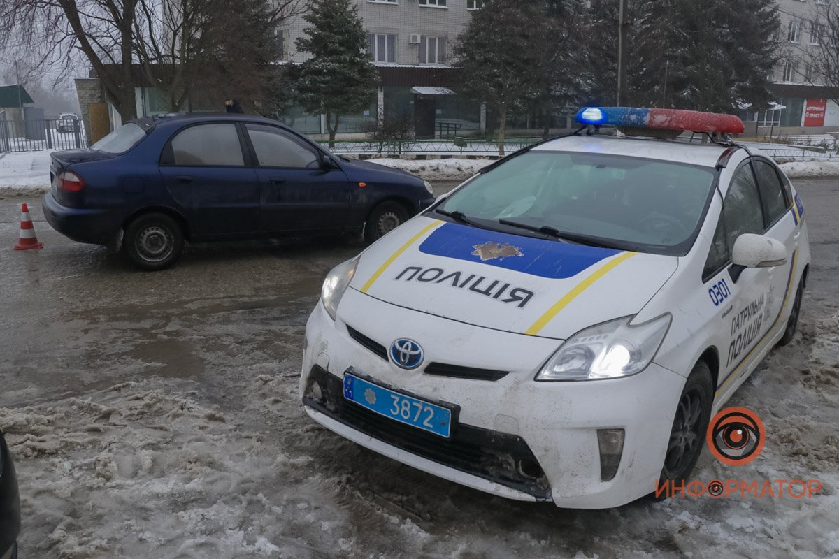 В Днепре на 20-летия Победы 12-летний мальчик выскочил под колеса Daewoo 1