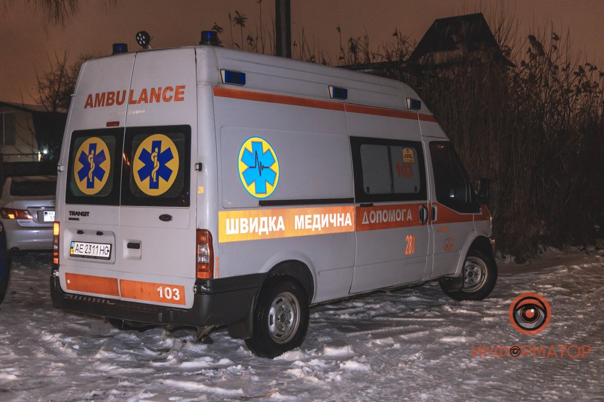 Также дежурит бригада скорой помощи