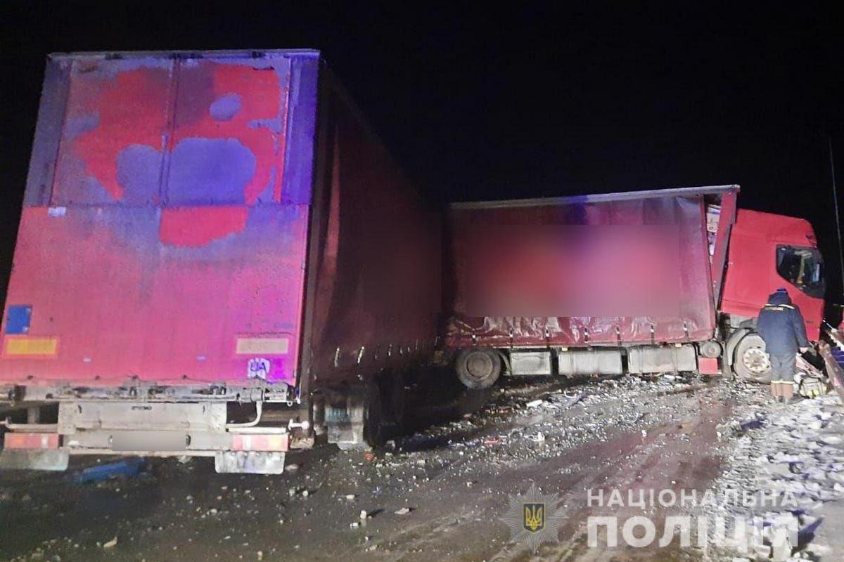 Авария на трассе Н-31 «Днепр-Кобеляки-Решетиловка» Авария на трассе Н-31 «Днепр-Кобеляки-Решетиловка»