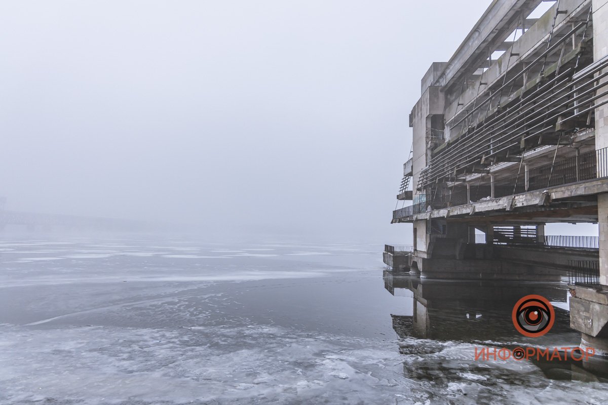 Одним движением смазал с горизонта все жилые высотки