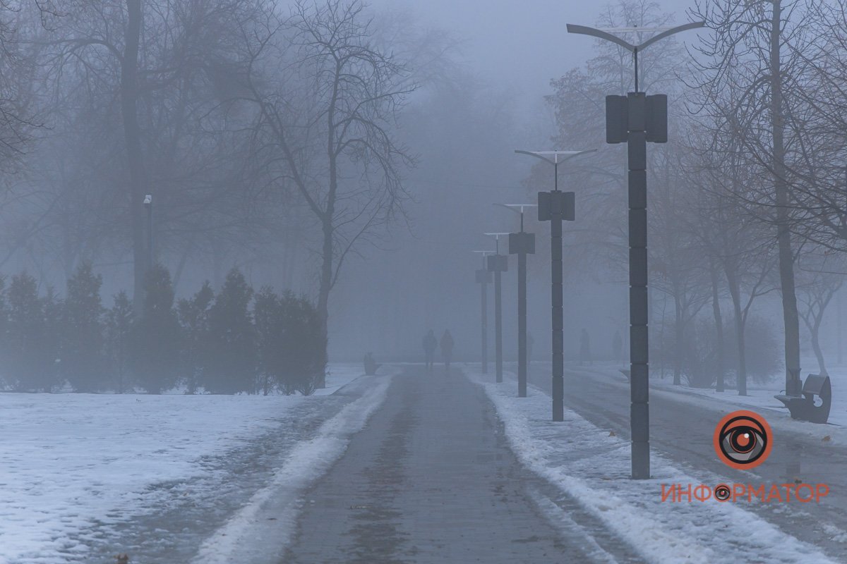 Дрожащие от тумана улицы кажутся растворенными во времени