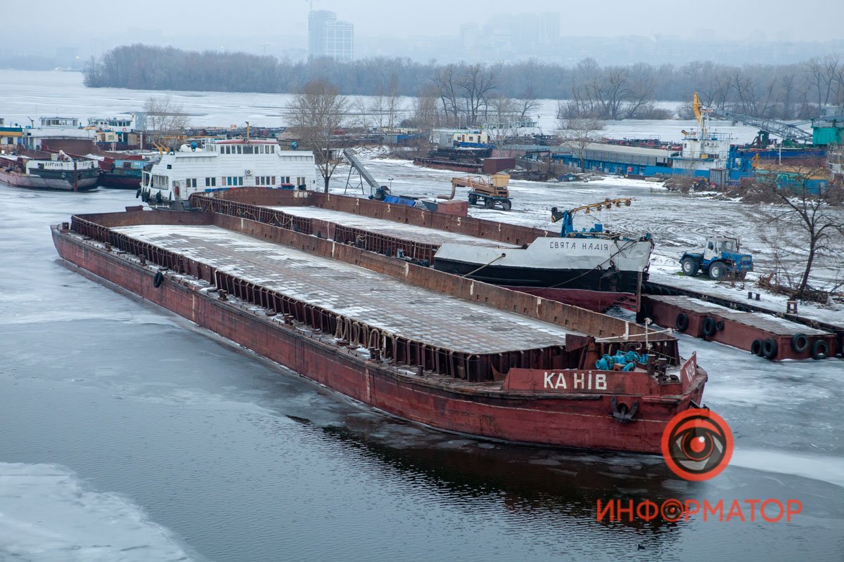 Доживают свой век. Или ждут весны Доживают свой век. Или ждут весны