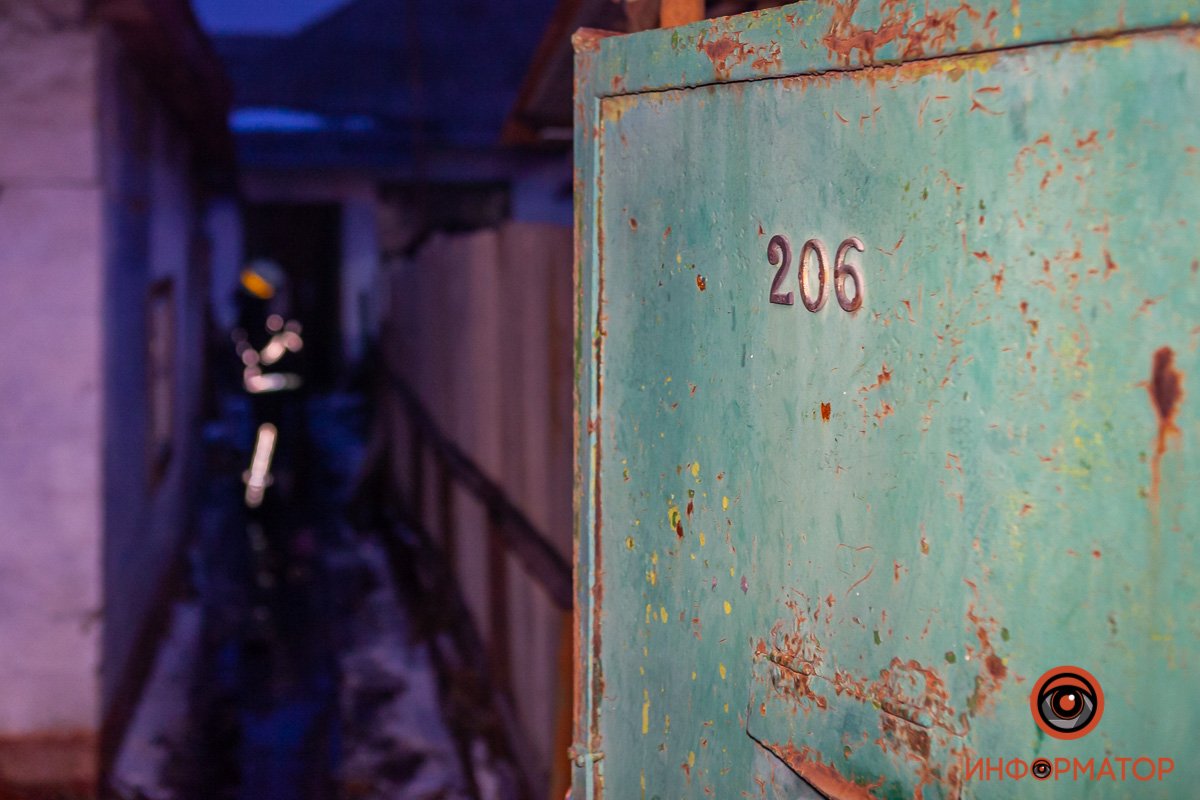 По состоянию на 17:10 огонь полностью ликвидировали По состоянию на 17:10 огонь полностью ликвидировали